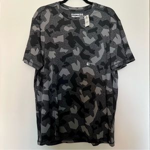 NWT Men’s Express Graphic T-shirt